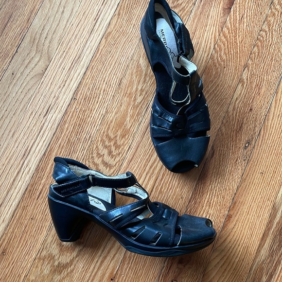 Black Merrell Heels, Size 7 - Picture 2 of 5
